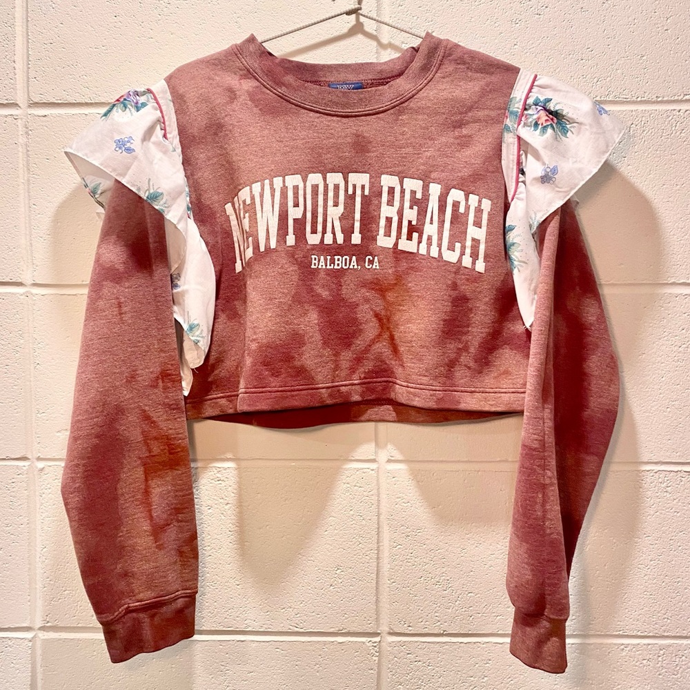 🪡 Handmade 🧵 Ruffle Sweatshirt - Picture 3 of 8